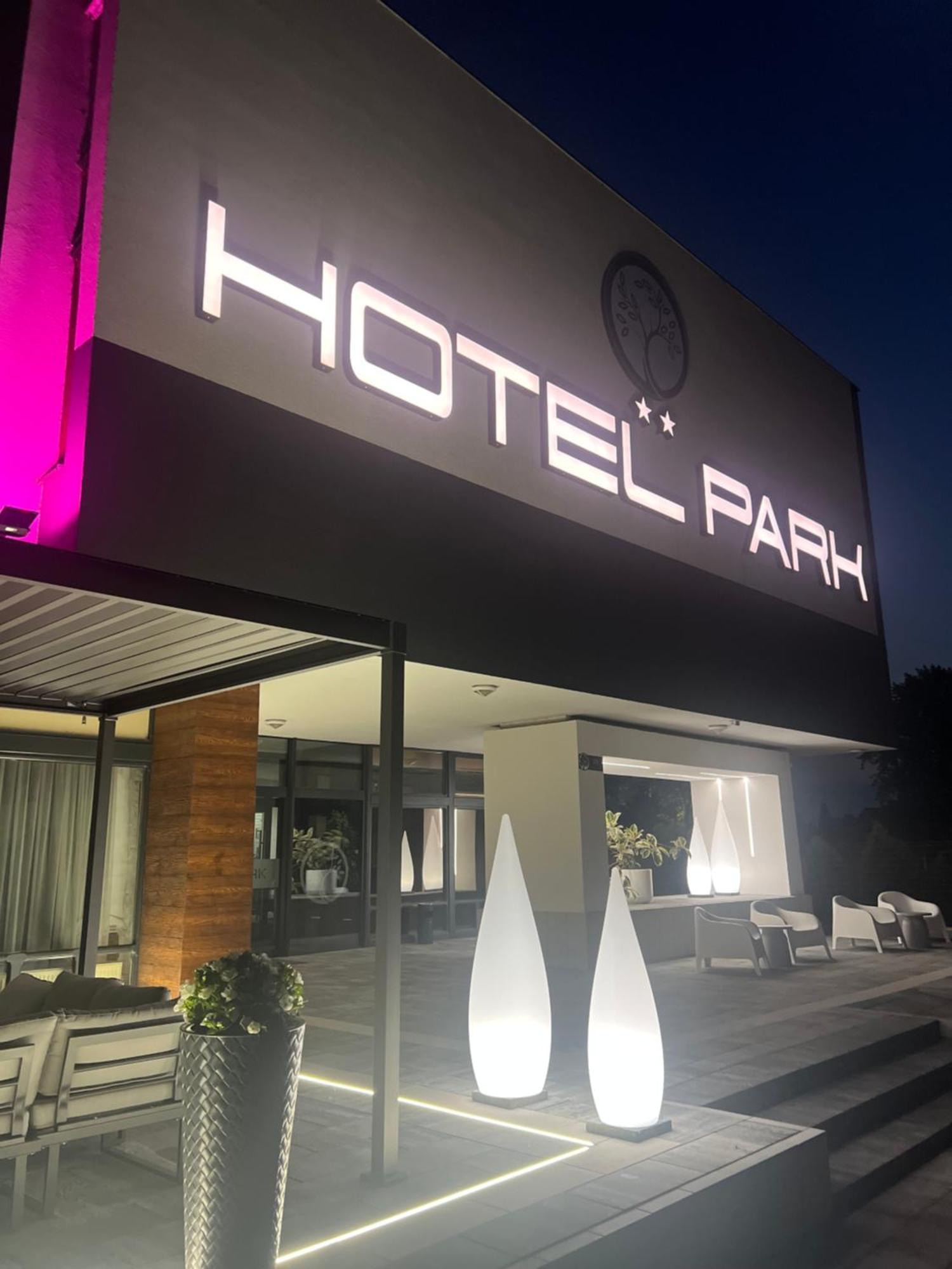 Hotel Park Opoczno Exterior foto