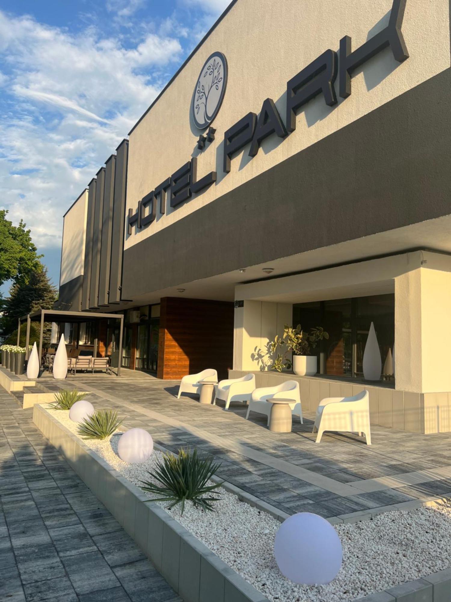 Hotel Park Opoczno Exterior foto